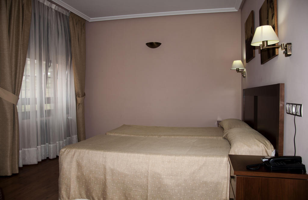 Hotel Restaurante Casa Pipo Tuña Habitación foto